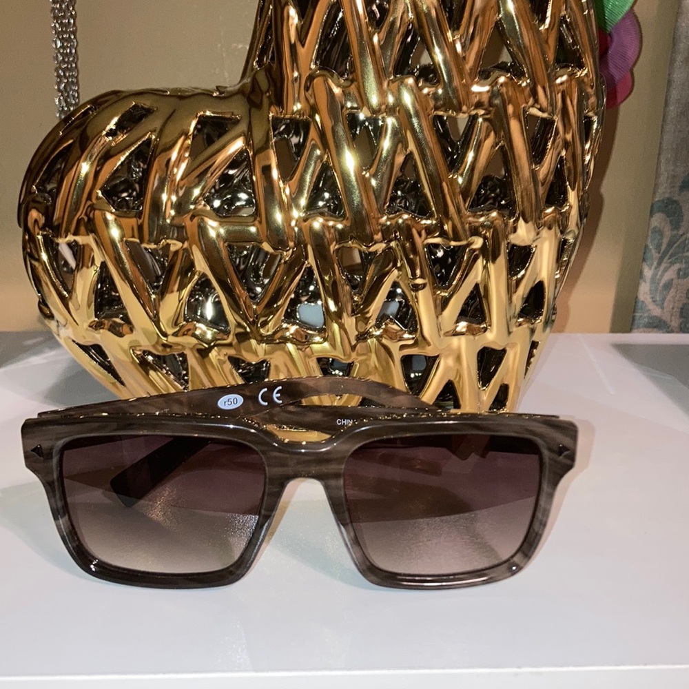 New!!! Foster Grant Sunglasses